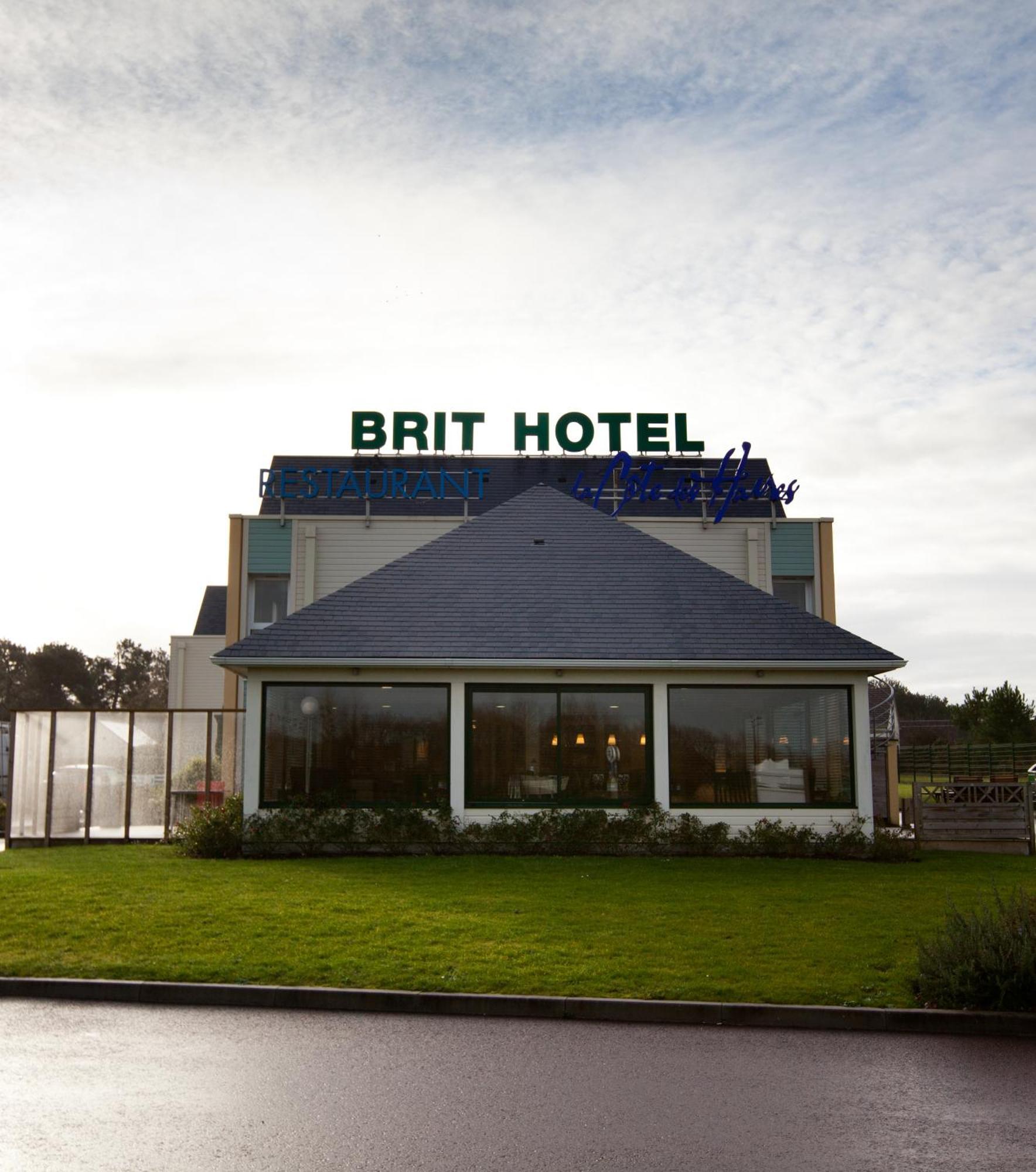 Brit Hotel De La Cote Des Havres Lessay Esterno foto