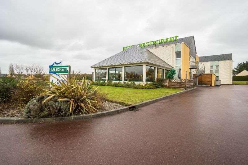 Brit Hotel De La Cote Des Havres Lessay Esterno foto